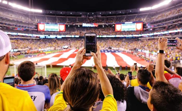 Digital Domination The Role of Technology in Modern Sports Leagues scaled 1